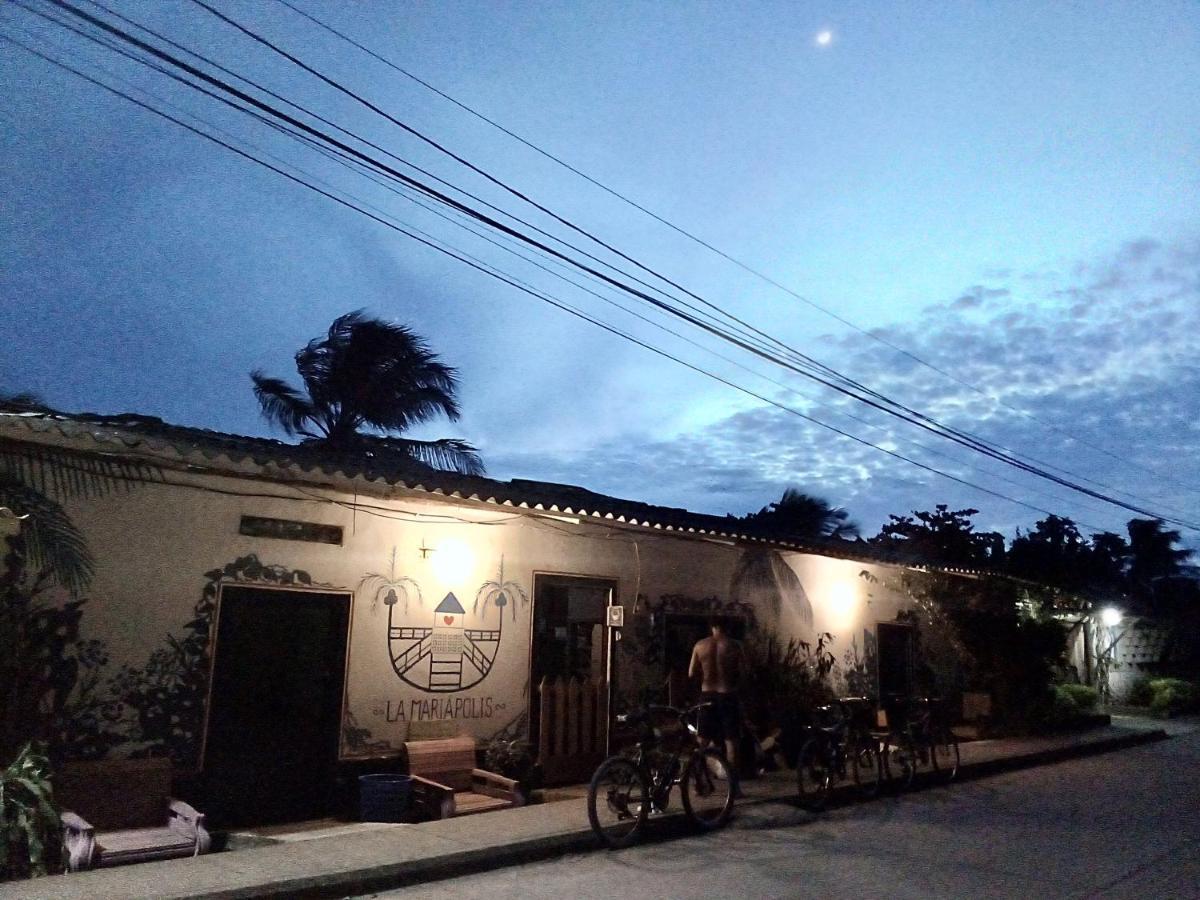 Hostal La Mariapolis เนโคคลิ ภายนอก รูปภาพ