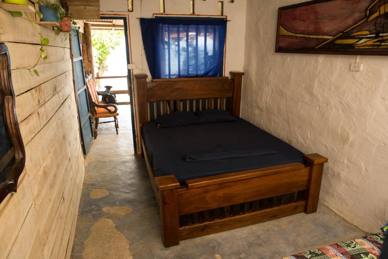 Hostal La Mariapolis เนโคคลิ ภายนอก รูปภาพ