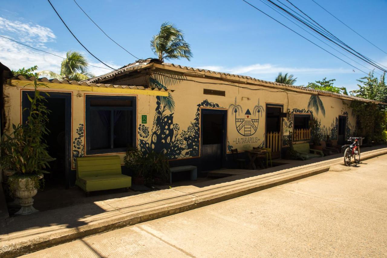 Hostal La Mariapolis เนโคคลิ ภายนอก รูปภาพ