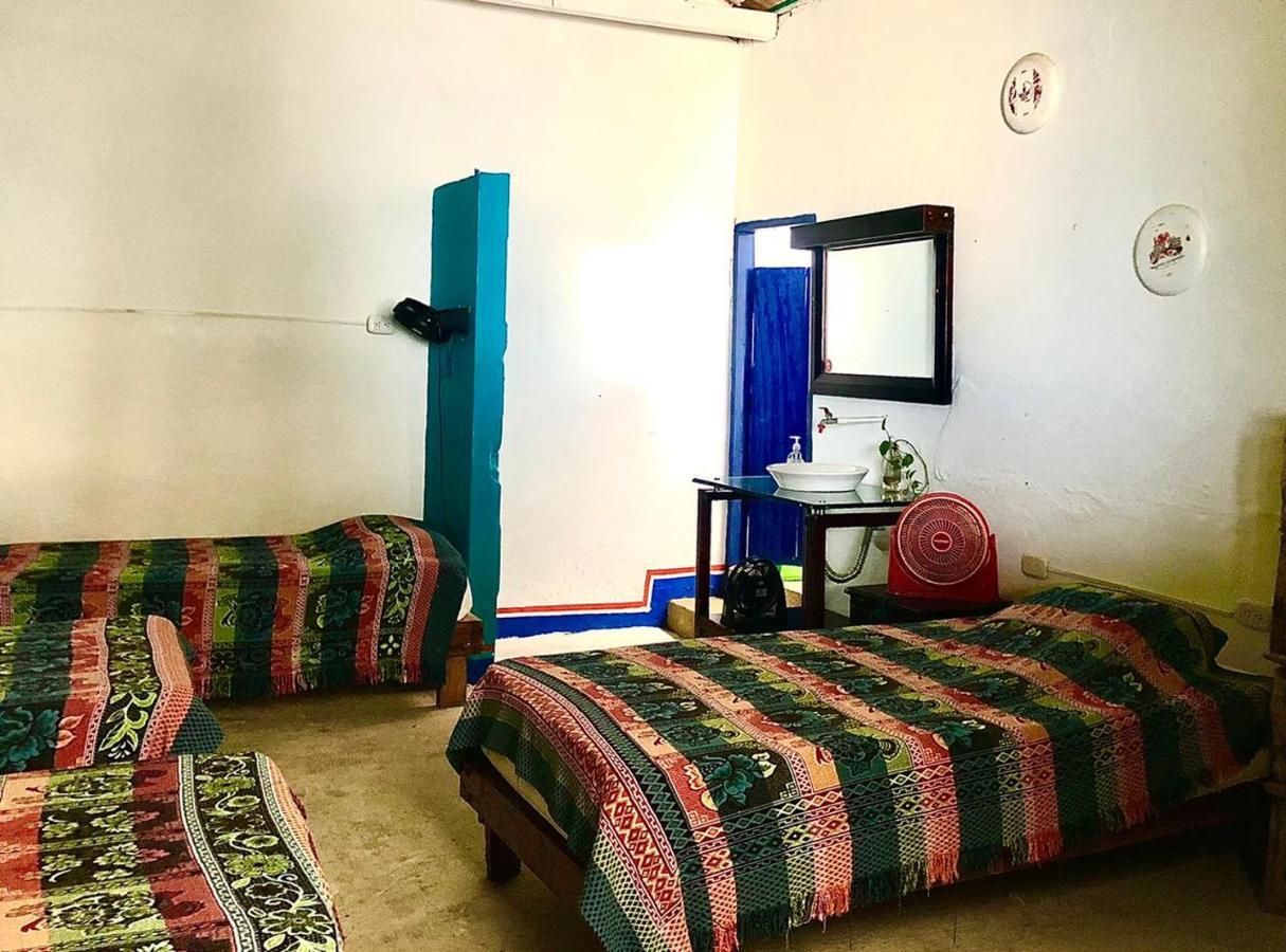 Hostal La Mariapolis เนโคคลิ ภายนอก รูปภาพ