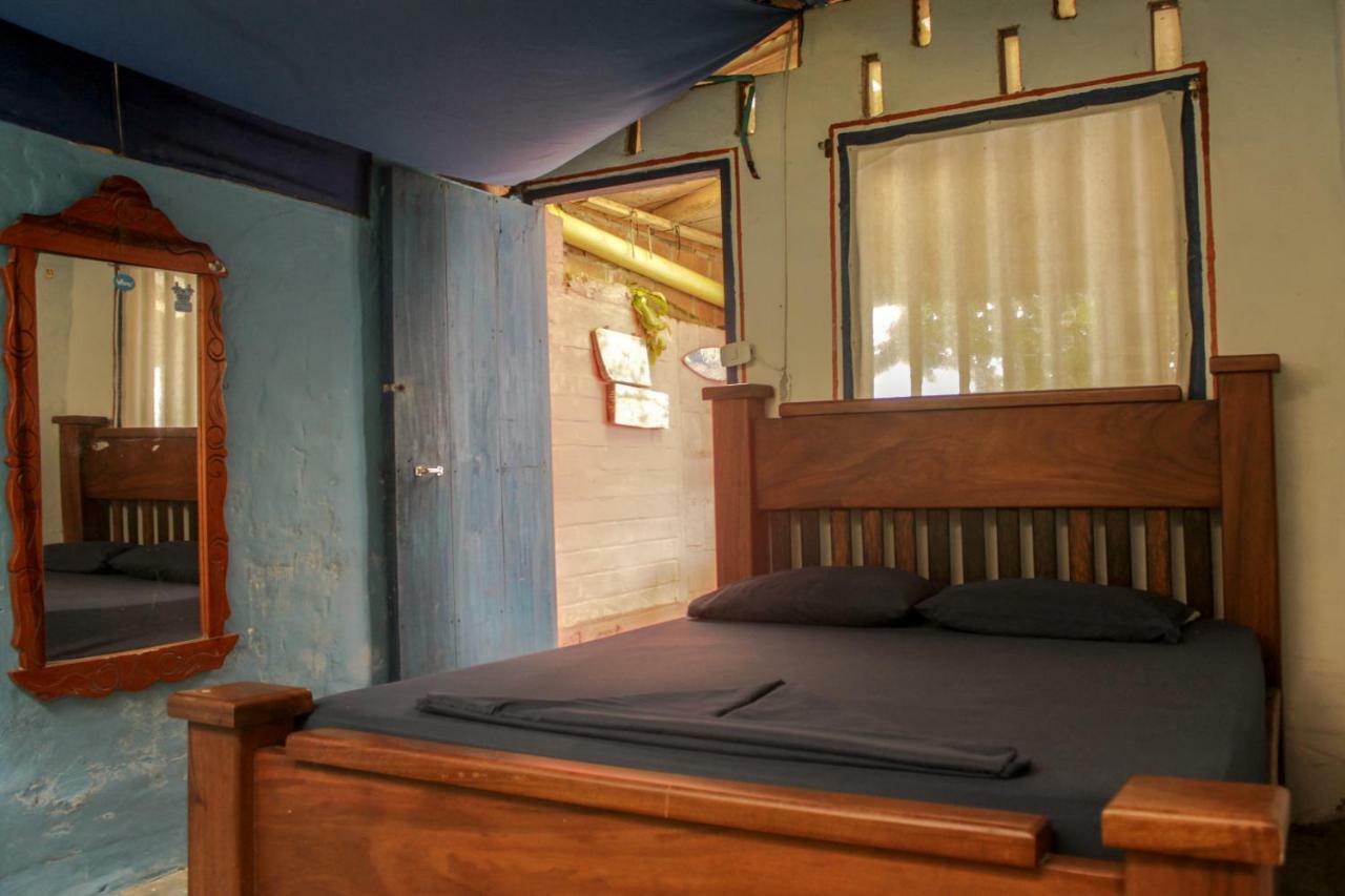 Hostal La Mariapolis เนโคคลิ ภายนอก รูปภาพ